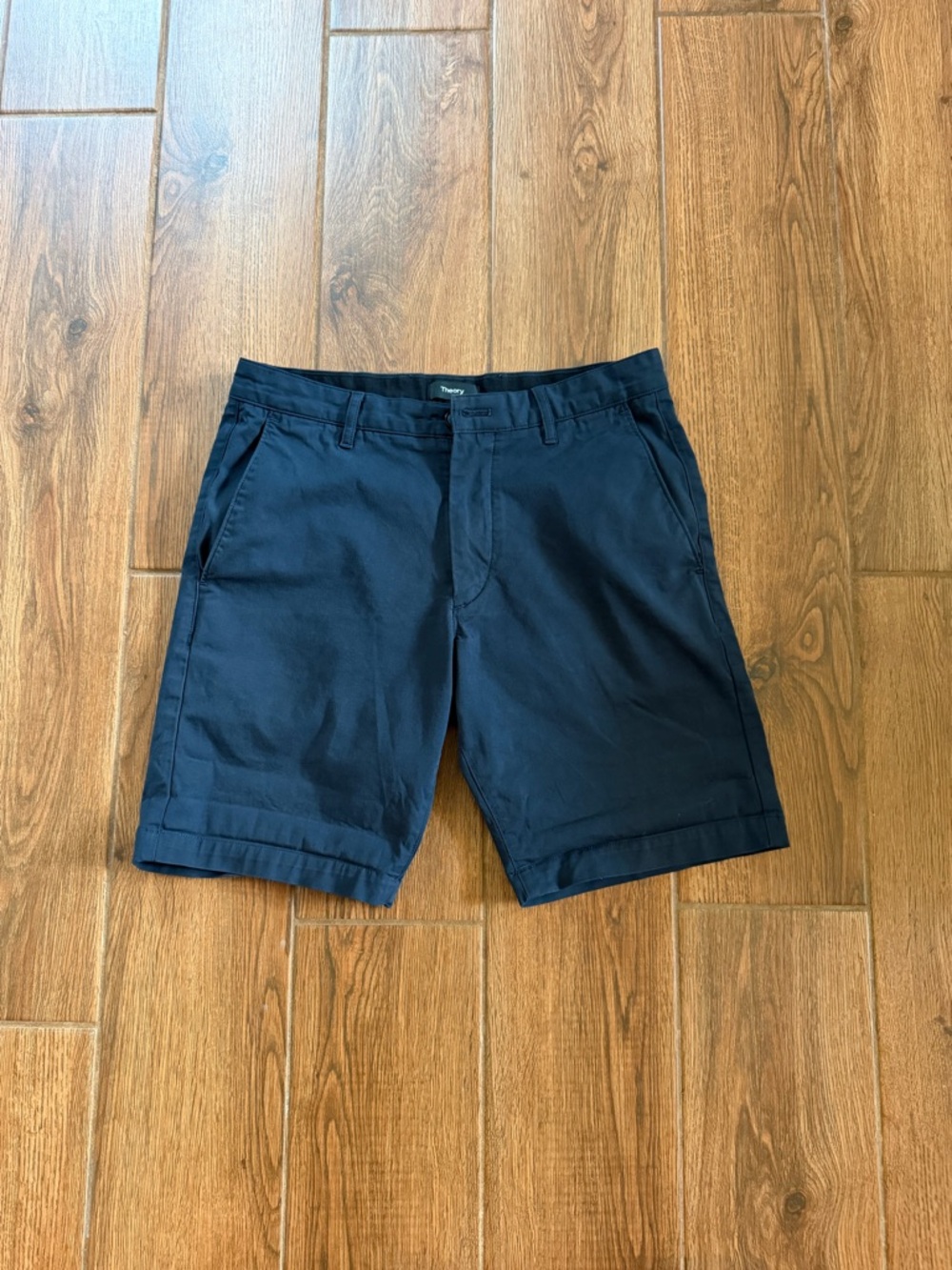 Theory Men’s Navy Chino Shorts Flat Front Pockets 8” Inseam Size 29